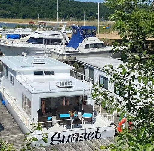 Unique And Serene Sunset Houseboat For 4 * Savanna